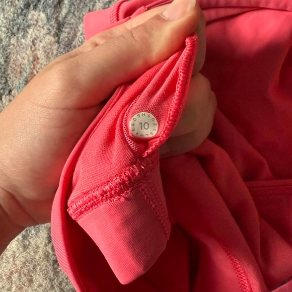 Lululemon Lipgloss Pink Sports Bra - Picture 4 of 4